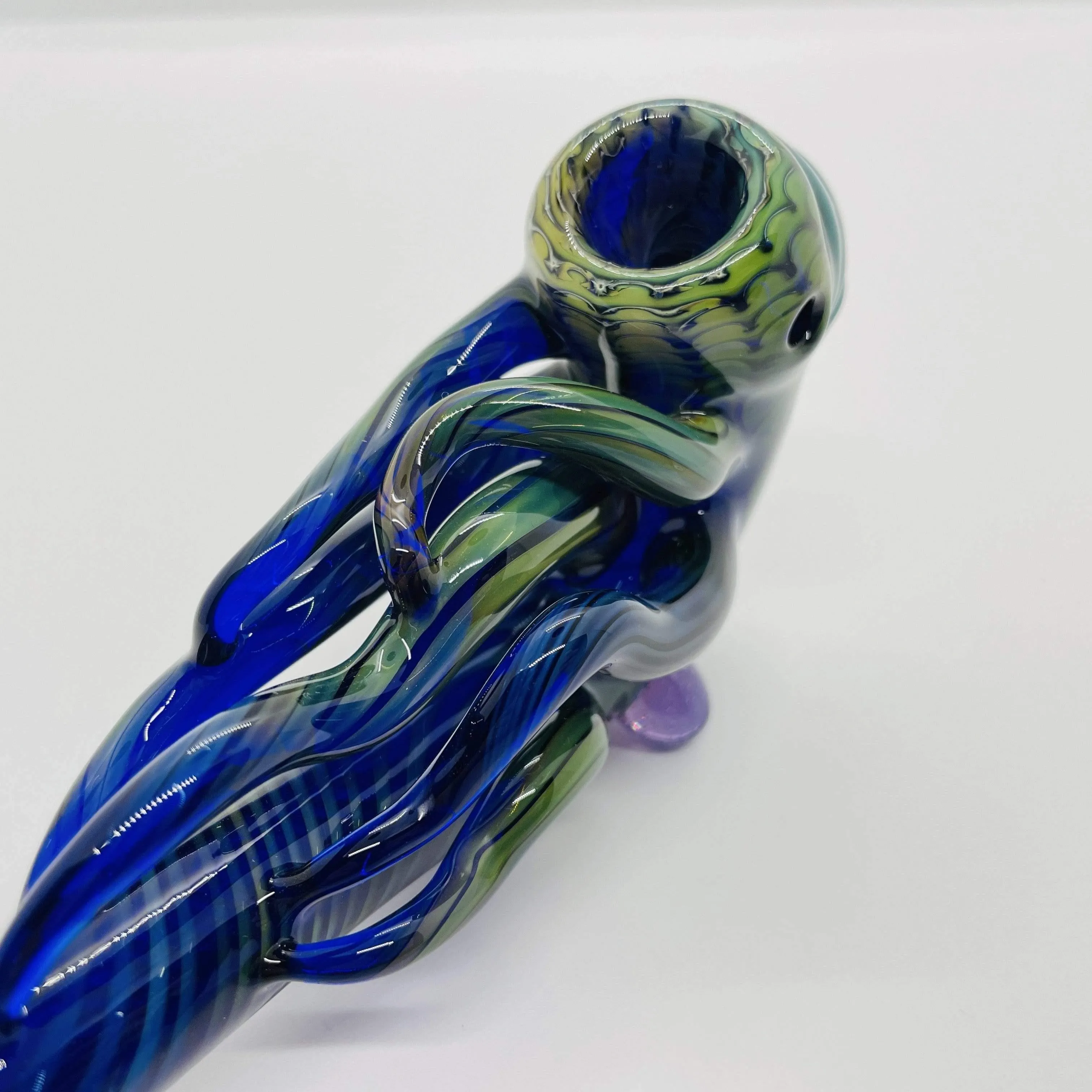 Flowing Eye Pipe