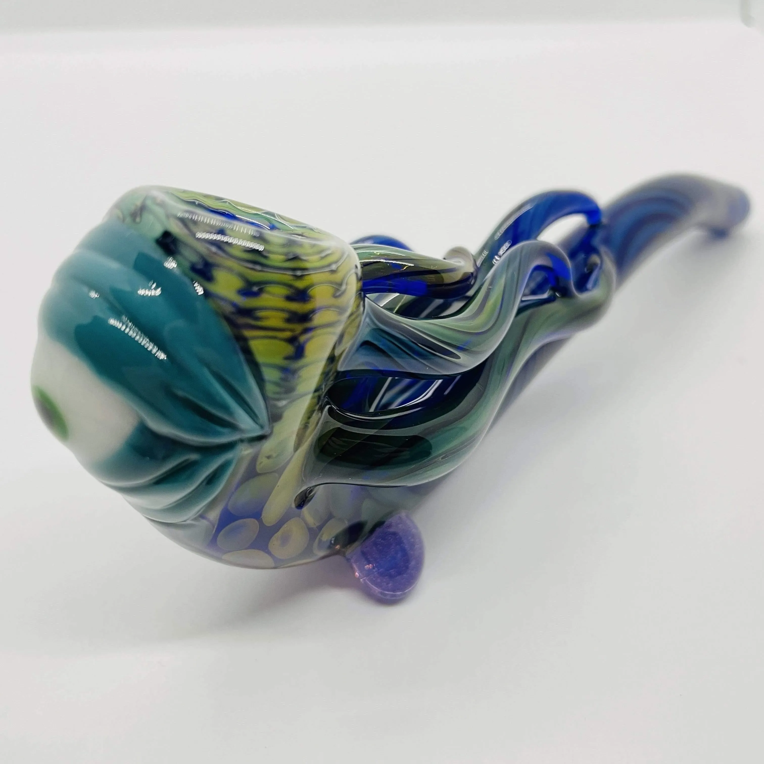 Flowing Eye Pipe