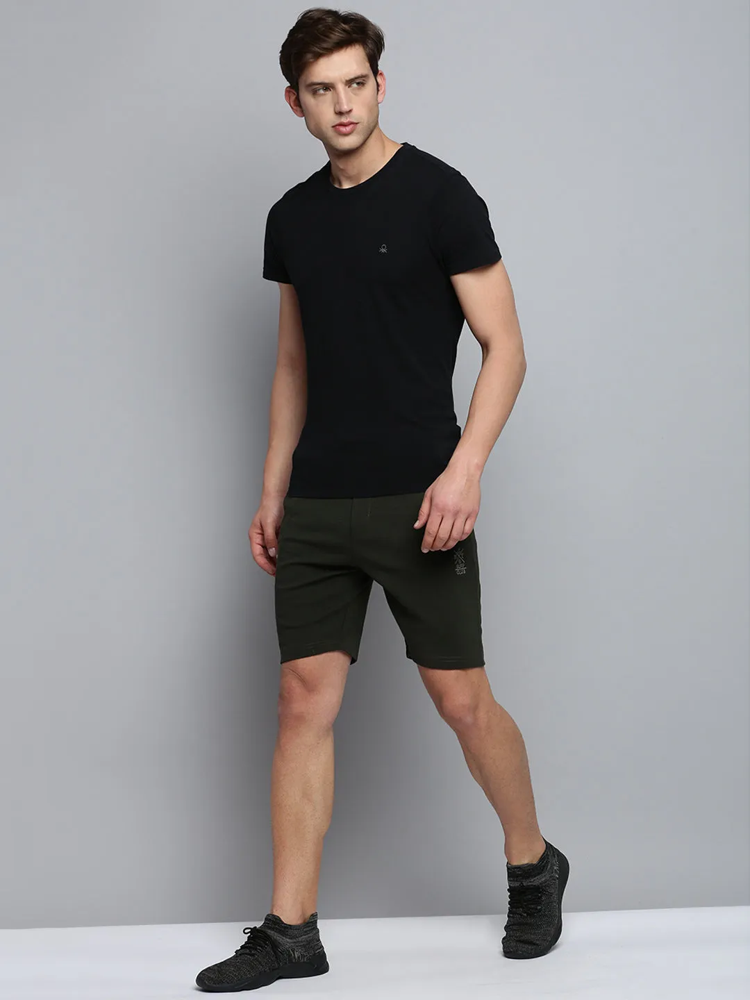 Men Green Solid Sports Shorts