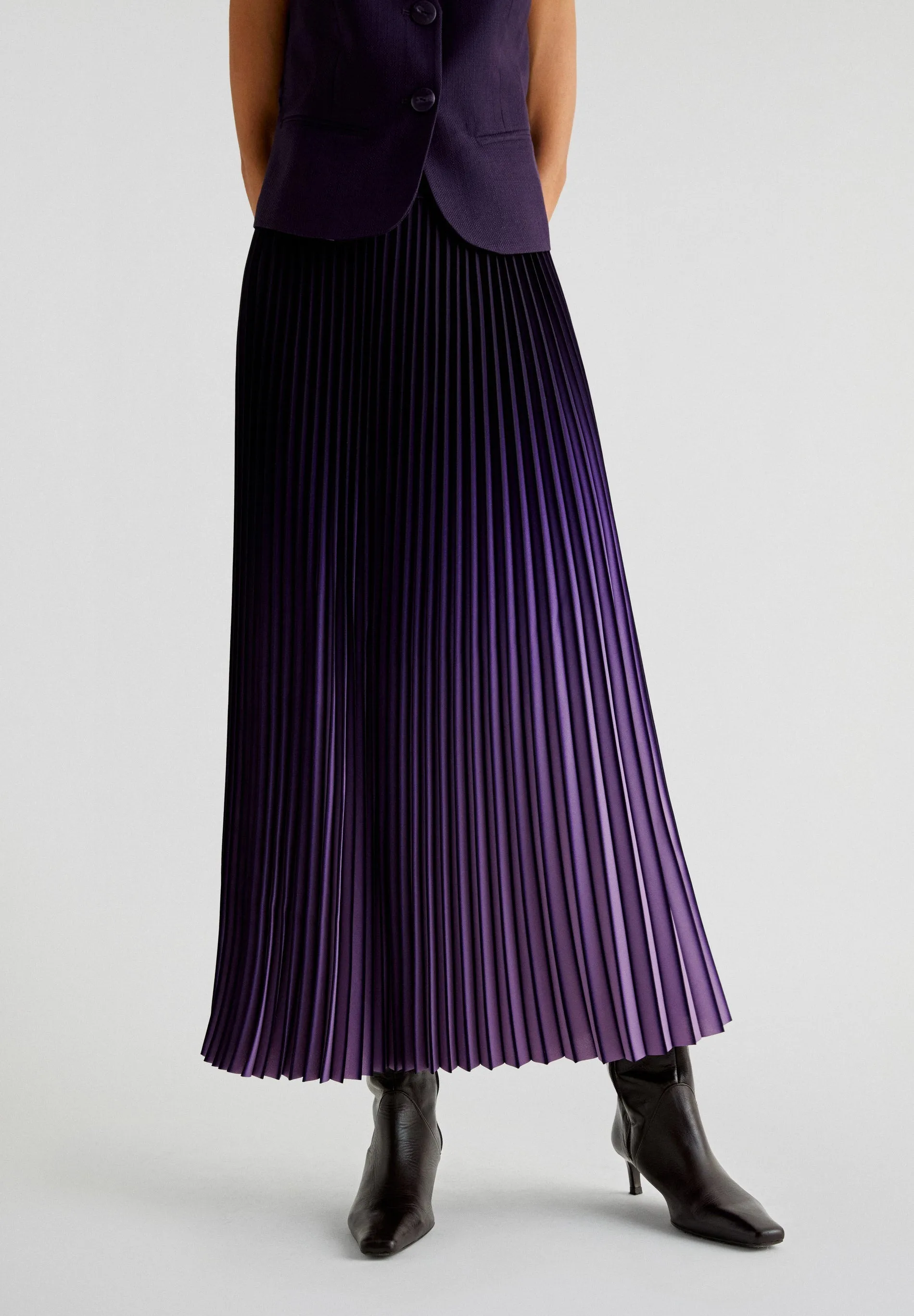 PLEATED TIE-DYE MIDI SKIRT