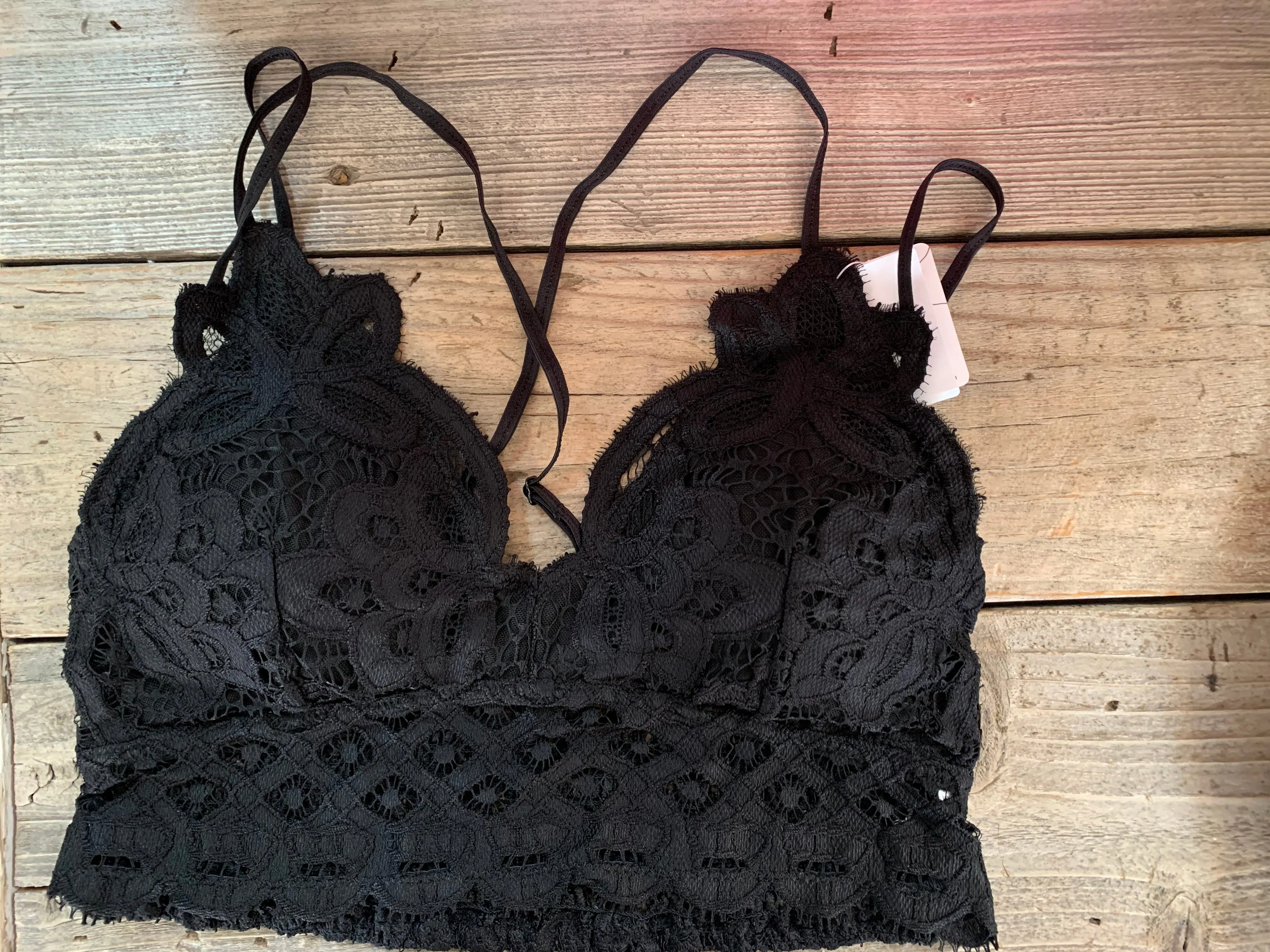 Scalloped Lace Bralette - Black